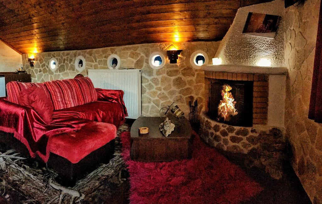 Anilia Guesthouse Синикия-Меси-Трикала Экстерьер фото